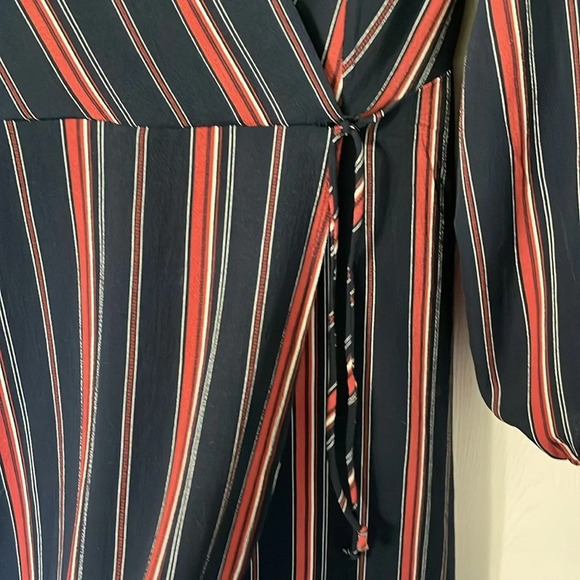 Monteau Los Angeles slit sleeve v neck midi dress size medium - Picture 5 of 8